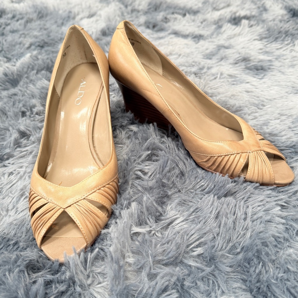ALDO Beige Peep Toe Wedge Heels 2.5” height size 8 business casual